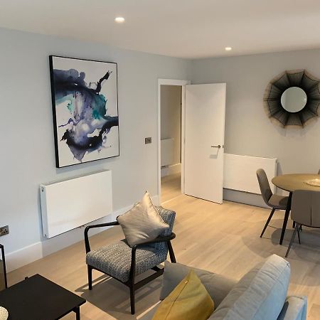 Heathrow North Apartments By Charles Hope Hounslow Exteriér fotografie
