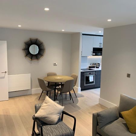 Heathrow North Apartments By Charles Hope Hounslow Exteriér fotografie