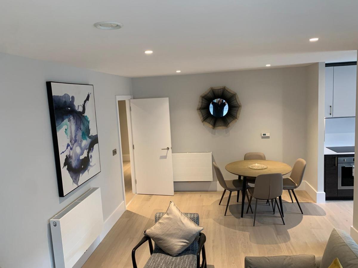 Heathrow North Apartments By Charles Hope Hounslow Exteriér fotografie
